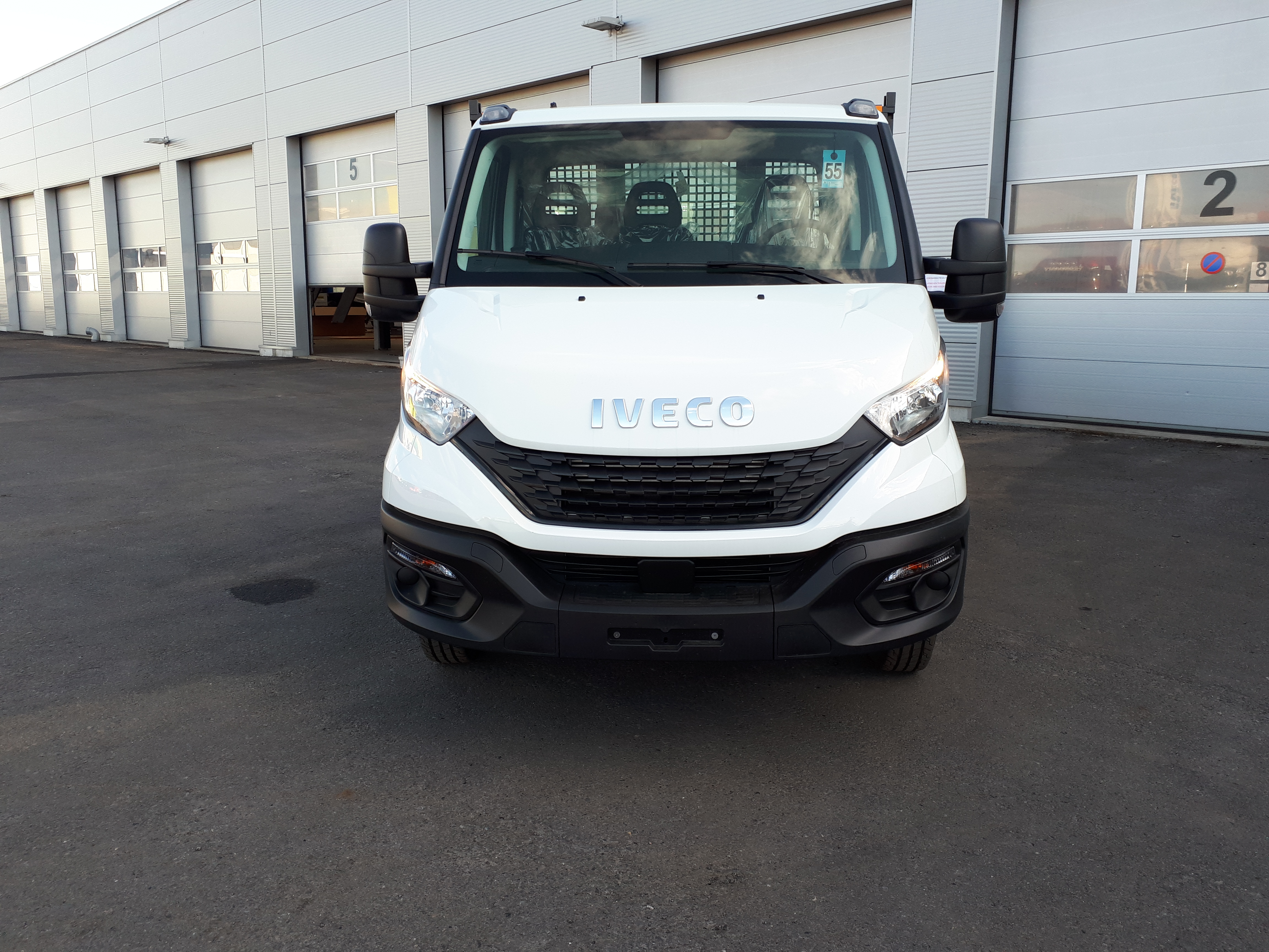 Iveco Daily 35C14 met open laadbak?width=462